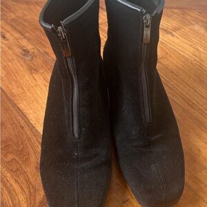 La Canadienne Black Suede Ankle Boots with Zipper 10